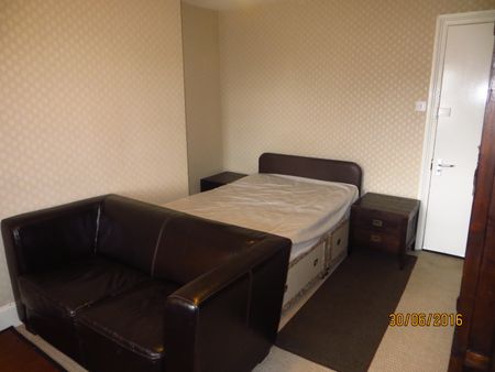 House share rooms for rent - Photo 2