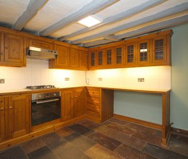 2 bedroom semi-detached house to rent - Photo 4