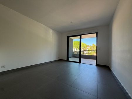 Appartement 2 Pièces 43 m² - Photo 2