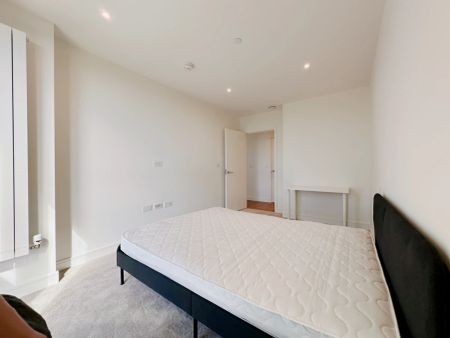 2 Bedroom 2 Bathroom Flat1805 - Photo 4