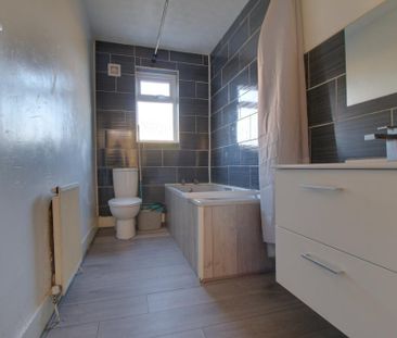 3 bedroom terraced house to rent - Photo 6