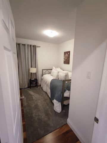 For Lease - 4364 Homewood Avenue, Niagara Falls, Ontario - Photo 2