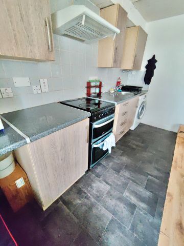 Room in a Shared Flat, Vining St, SW9 - Photo 4