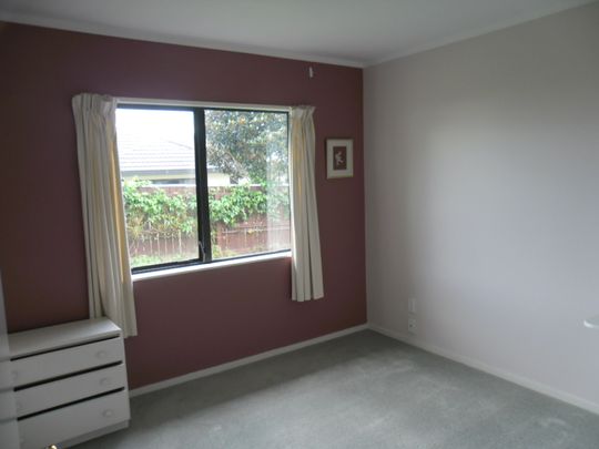 Paraparaumu - 3 Bedrooms - Photo 1