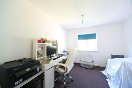 4 bedroom semi-detached house to rent - Photo 4