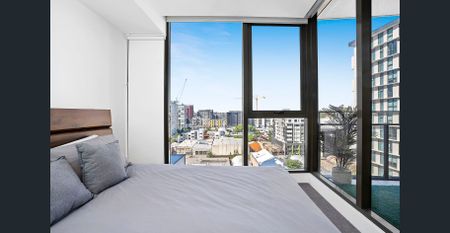 SPACIOUS ONE BEDROOM APARTMENT WITH STUDY IN NEWSTEAD! - Photo 3