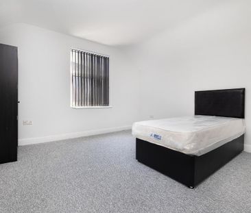 5 bedroom townhouse to rent - Photo 3