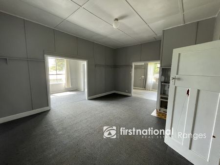 Charming weatherboard Farmhouse - Photo 4