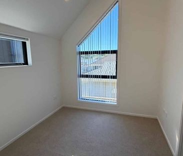 Modern 2-Bedroom Townhouse for Rent in Pakuranga, Auckland - Photo 1