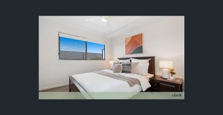 Stunning 2-Bedroom Apartment with Breathtaking Views - Photo 2