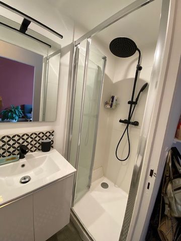 CHARMANT STUDIO LUMINEUX EN CV HISTORIQUE D'AIX-EN-PROVENCE - Photo 5