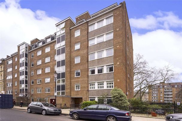 One bedroom apartment located in a prime Chelsea location close to all the local amenities of the Fulham Road. - Photo 1