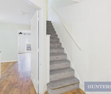 3 bedroom House To Let - Photo 2