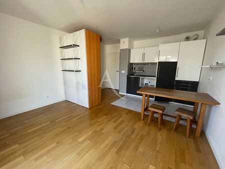 Location Appartement 1 pièce 29m² - Photo 2