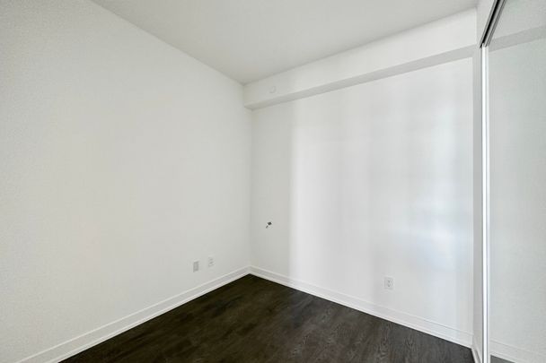For Lease - 2 David Eyer Road Unit# 632, Richmond Hill, Ontario - Photo 1