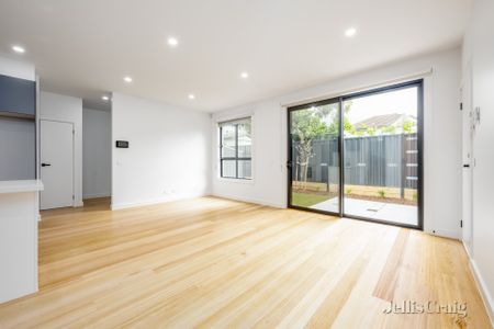 2/175 Collins Street, Thornbury - Photo 2