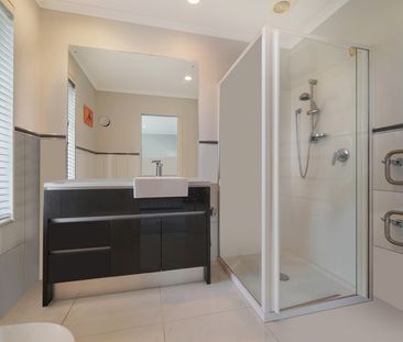 Family home Stonefields - Photo 5