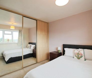 3 bedroom semi-detached house to rent - Photo 4