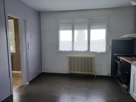 Appartement de 4 pièces de 109 m² avec terrasse, jardin et 2 places de stationnement. - Photo 4