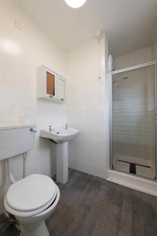 Flat 2, 45-47 Dromore Street, Ballynahinch, BT24 8AG - Photo 5