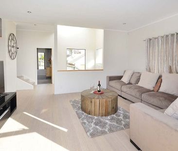Spacious Family Home & double garage - Photo 6