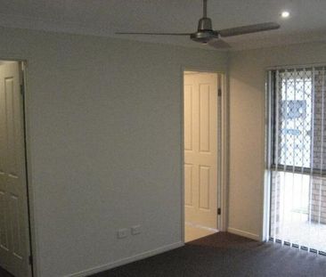 1 Van Beelen St - Photo 2