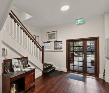 Room 4 (Non Ensuite) - Photo 4