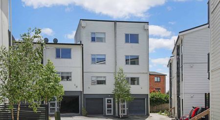 Prime Location! - Photo 5