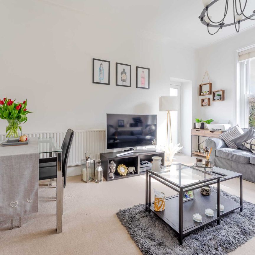 Stanley Road, Sutton - Photo 1