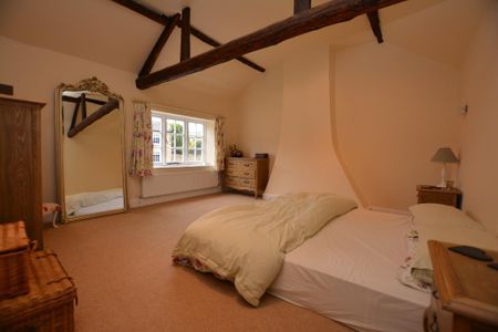 4 bedroom detached house to rent - Photo 4
