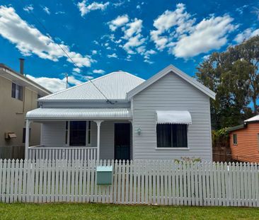 Inner City Living with Charm - Photo 6