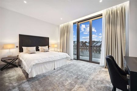 Exceptional 2 bedroom 'Manhattan loft style' apartment, with balcony, beautifully furnished and immaculately presented. With 24/7 concierge, gym and residents' roof terrace. - Photo 5