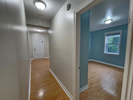 262 Carillon Street - 1 - Photo 2