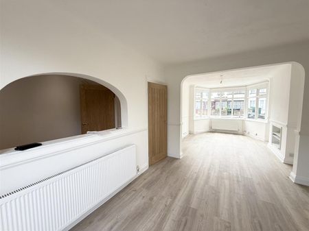 3 Bedroom House To Let - Photo 4