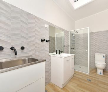 Low Maintenance Three Bedroom Home - Photo 5