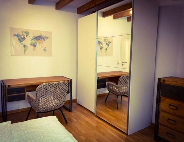 Room in Esslinger Straße, Frankfurt am Main for 75 m² with 3 bedrooms - Foto 1