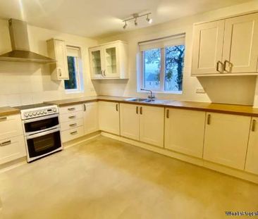 4 bedroom property to rent in Radstock - Photo 4