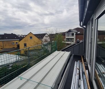 Neubau-Erstbezug! Hochwertige 3-Zimmer Dachgeschosswohnung in ruhig... - Photo 1