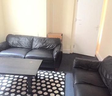 5 bedroom house to rent - Photo 1