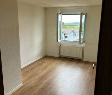 Appartement 4.5 pièces à Courgenay - Logement de 4.5 pièces au 5ème étage avec balcon - Photo 3