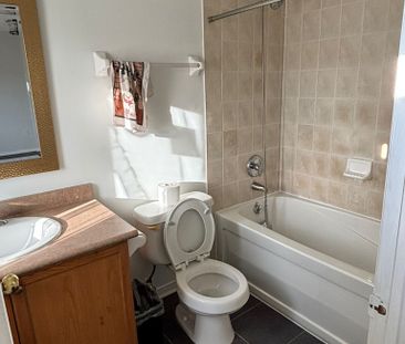 For Lease - 7 Dollery Gate, Ajax, Ontario - Photo 1