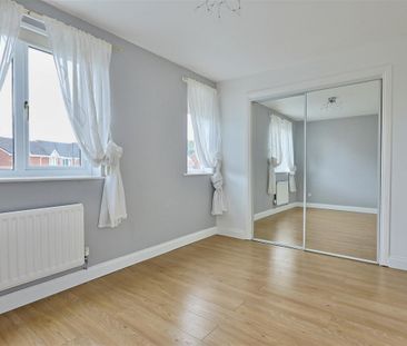 3 bedroom Detached house to rent in Woodlands Grange, Forest Hall, ... - Photo 4