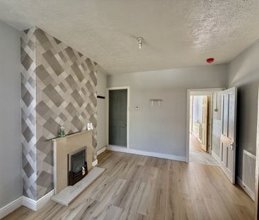 Two bedroom mid terrace near Derby City Centre. Two reception rooms... - Photo 4