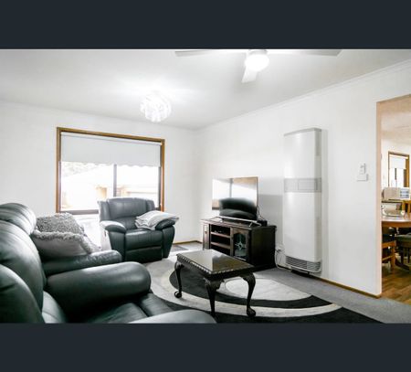 29 Specimen Hill Road, Golden Square, Vic 3555 - Photo 2