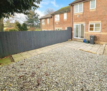 2 bedroom end of terrace house to rent - Photo 3