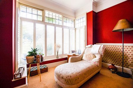 5 bedroom detached house to rent - Photo 2