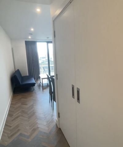 River Apartments, E3, London - Photo 3