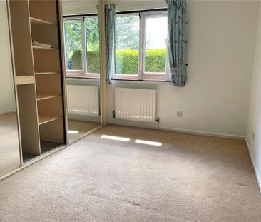 4 bedroom detached house to rent - Photo 5