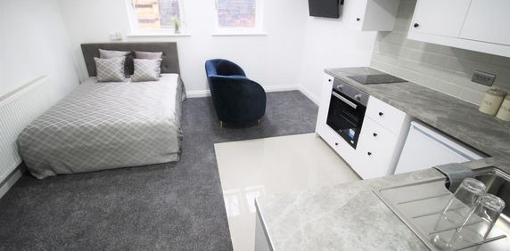 Studio to rent - Photo 2