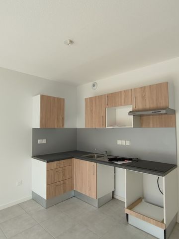 Location Appartement 3 pièces 61m² COLOMIERS 31770 - Photo 2